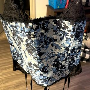 Corset blue and black.